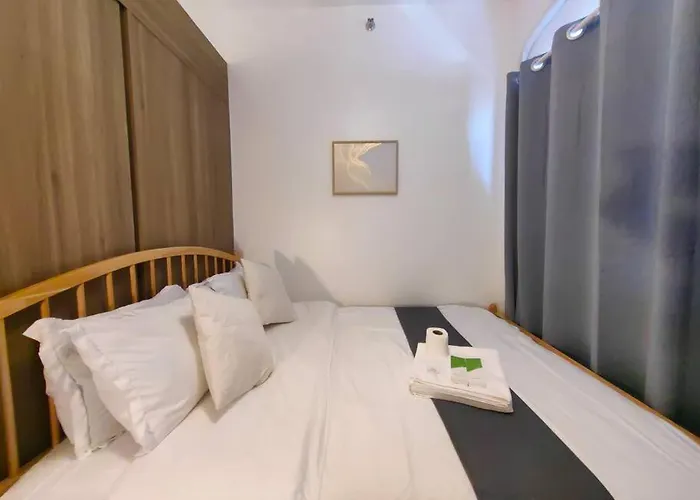Citispace 1br Condotel At Fame Residences #fm54a Apartment Manila